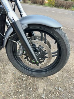 Triumph Thunderbird 1700 storm - 8