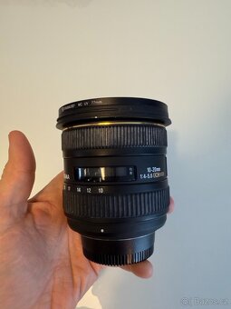 Nikon D7000 + objektivy 18-105 mm, 10-20 mm a 35 mm - 8