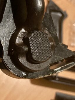 Celý mechanismus samopalu MP 38 vhodné i pro MP40 - 8