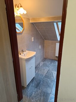Pronájem podkrovního bytu 2+1 Hrádek nad Nisou - 8