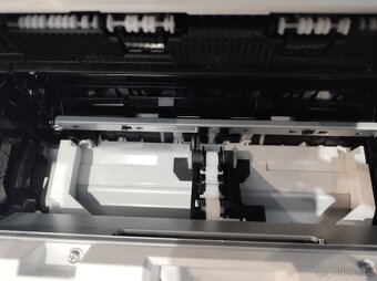 Multifunkční tiskárna a skener HP Laser Jet M140we + toner - 8