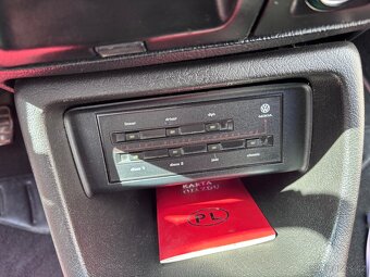 Volkswagen Golf - 8