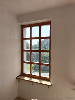 Dřevěná okna a parapety, vchodové dveře a garážová vrata - 8