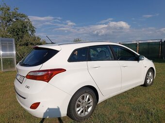 Hyundai i30 1.6 trik. komfort r.v. 2016 - 8