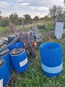 Zbytek věcí ze stavby - 8