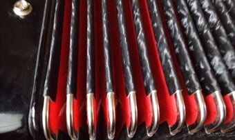 Prodám Italský AKORDEON SCARLATTI 72 BASŮ 3 - 8