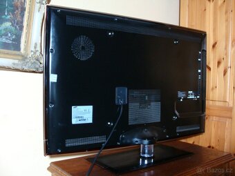 LED Samsung UE 40B6000 - 102 cm, Full HD - 8