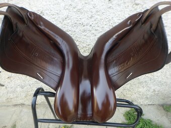 Luc Childeric DSG - 8