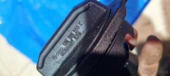 VW Golf 4 Náhradní díly Alternator, vaha vzduchu, alu kola - 8