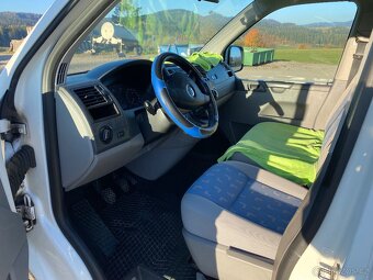 Volkswagen Caravelle 2.5TDi 96kw 4x4 Rok výroby 2009 - 8