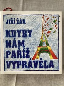 Knihy, kniha o Paříži - 8