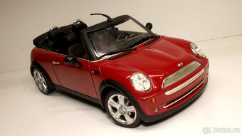 1:32 Rarita Mini Cooper Cabrio od Hot Wheels red - 8