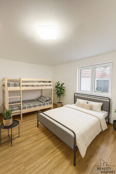 Prodej novostavby Zaječí s apartmány a vinným sklepem - 8