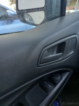Ford Tranzit Connect - 8