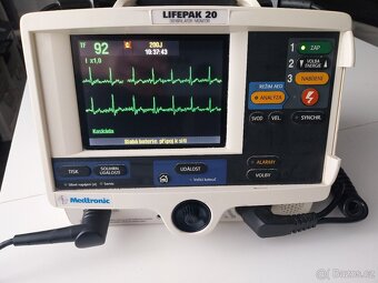 DEFIBRILÁTOR/MONITOR LIFEPAK 20 - 8