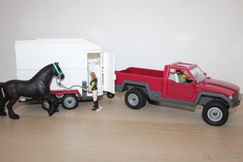 Přepravník na koně Schleich - 8