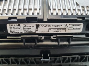 Bezdrátové nabíjení telefonu pro Škoda Octavia 3 - 8