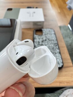 Iphone 11, 64 gb+ Airpods 1.generace - 8