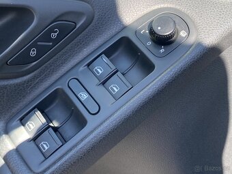 Volkswagen Golf 2.0 TDi , 81 kW nafta, 2009 - 8