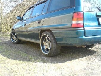 opel astra f díly z auta - 8