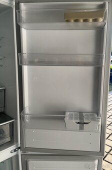 LG lednice - 8