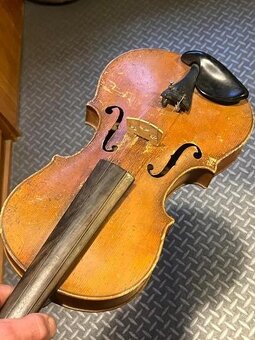 Housle Nicolaus amati - 8