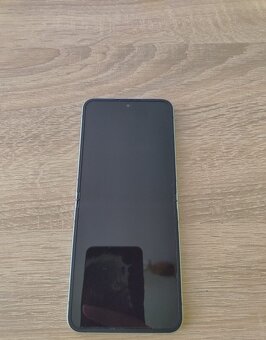 Samsung galaxy z flip6 - 8
