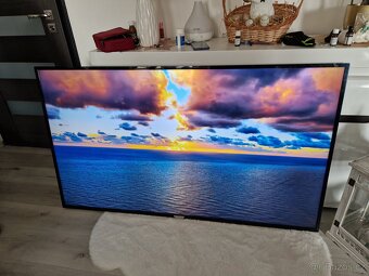 Obrovská 4K UltraHD Smart Televize Philips 65PUS6162 - 8