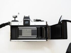 Kinofilmový fotoaparát Praktica PCL3 s objektivem - 8