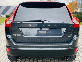Volvo XC60 2.4 D5 4x4 151KW MANUÁL 1.MAJITEL NAVI SERVISKA - 8