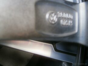 ALU KOLA 5 X 112 VW ORIGINÁL 215 55 17 - 8