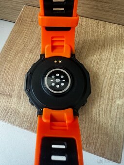 Amazfit T-Rex 3 černé (jako nové) (oranžový a černý řemínek) - 8