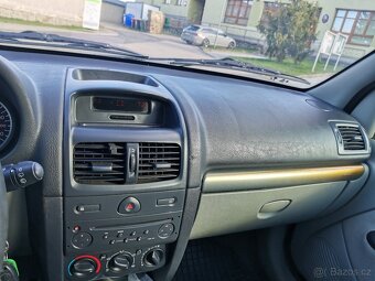 Renault Clio 2 - 8
