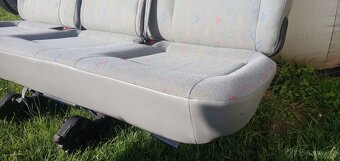 PRODÁM TROJSEDAČKU ORIGINÁL VW T5 TRANSPORTER - 8