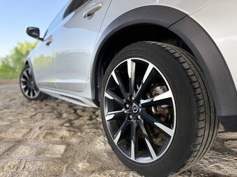Volvo S60 D4 AWD Cross Country (5-válec) - 8