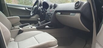 Audi A3 1.6 SPORTBACK - 8