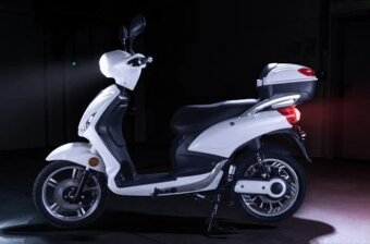 Elektro skútr ViaGo Riga 1kW bez nutnosti řidičského průkazu - 8