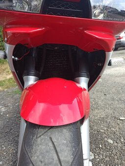 Yamaha R6 - 8