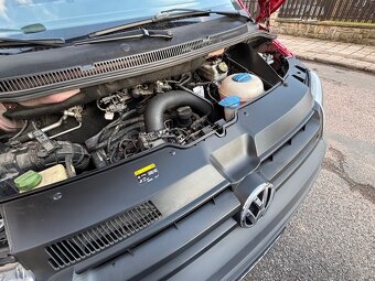 VW Transporter T5 2.0 TDI - 8