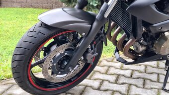 Yamaha XJ6 - výkon 35 kW - 8