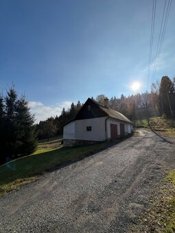 Pozemek a garáž - 8