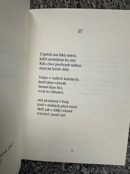 Kniha od Emily Dickinson – Duše má být vždy dokořán - 8