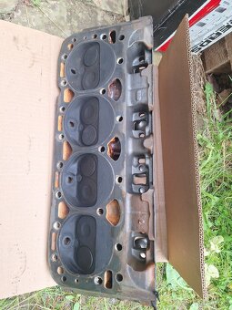 Hlavy motoru Chevrolet 350 - 8