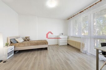 Prodej, patrový rodinný dům Velké Bílovice, možné dvougen.by - 8