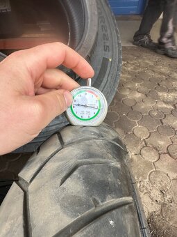 Pneu 180/55 R17 zadní a 120/70 R17 pření - 8