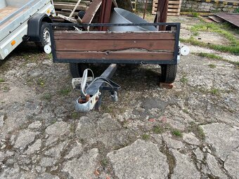 Voziík na opravu 205x114. Nemá platnou technickou kontrolu. - 8