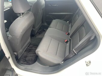 Prodám MG 4 Electric r,v,10/2022 125 KW baterie 54 KWh DPH - 8