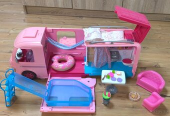 Barbie karavan - 8