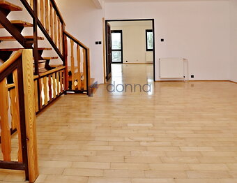 Pronájem rodinného domu 5+1, 220m2, Praha 4 - Chodov, ul. Kl - 8