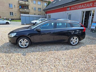 Volvo V60 2.0d 120KW D3 Servisní kniha - 8